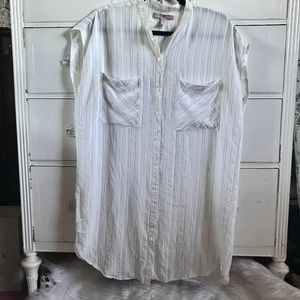 FOREVER 21 / White Pinstripe T-Shirt Dress / SZ M